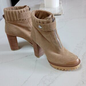 NWOT! VINCE CAMUTO EBERLA LUG SOLE BOOT SZ 9